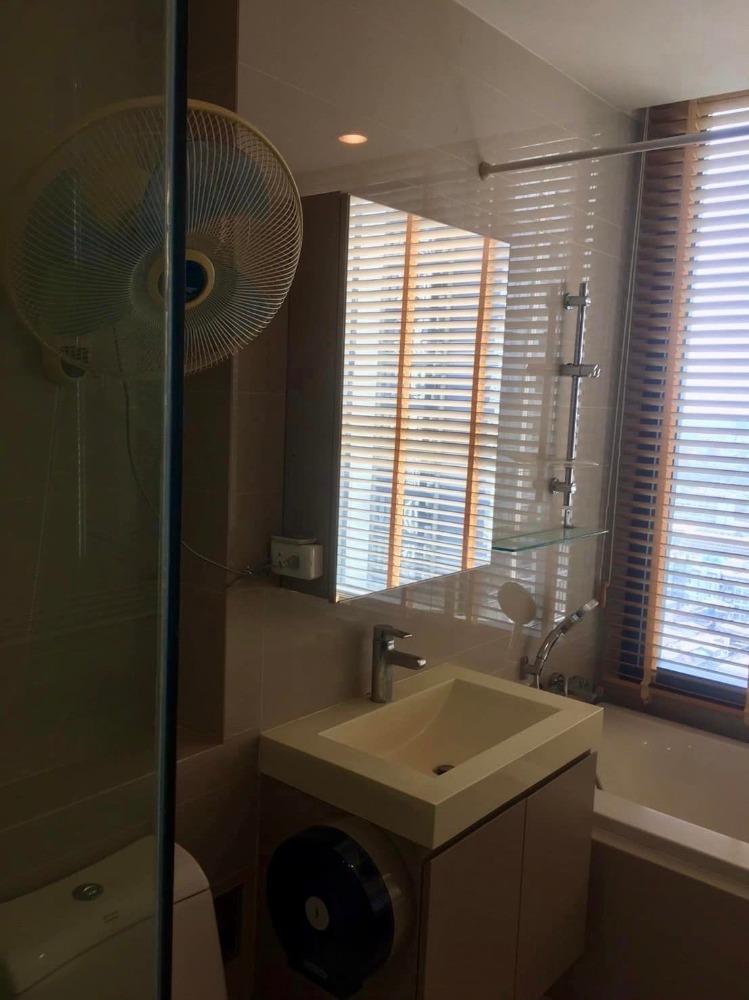 ขายคอนโดโชคชัย4 ลาดพร้าว71 : S-LCC102  ขายคอนโด ลุมพินี วิลล์ ลาดพร้าว โชคชัย4, ชั้น 14 ตึกบี 28.61 ตรม. 1นอน 1น้ำ 2 ล้าน 064-959-8900