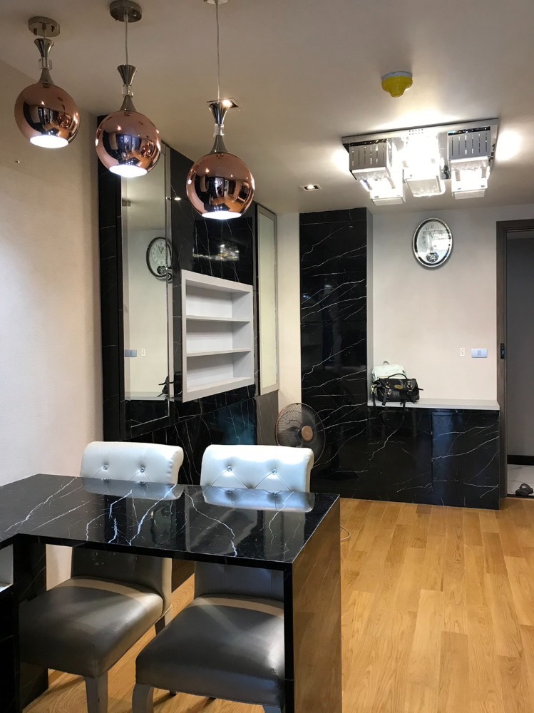 ขายคอนโดสยาม จุฬา สามย่าน : Altitude Samyan - Silom【𝐑𝐄𝐍𝐓】🔥ห้องตกแต่งแบบทันสมัย หรูหรา งานหินอ่อน เฟอร์ครบจบ ใกล้MRTสามย่าน 🔥 ติดต่อไลน์ไอดี: @hacondo