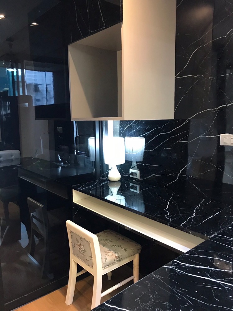 ขายคอนโดสยาม จุฬา สามย่าน : Altitude Samyan - Silom【𝐑𝐄𝐍𝐓】🔥ห้องตกแต่งแบบทันสมัย หรูหรา งานหินอ่อน เฟอร์ครบจบ ใกล้MRTสามย่าน 🔥 ติดต่อไลน์ไอดี: @hacondo