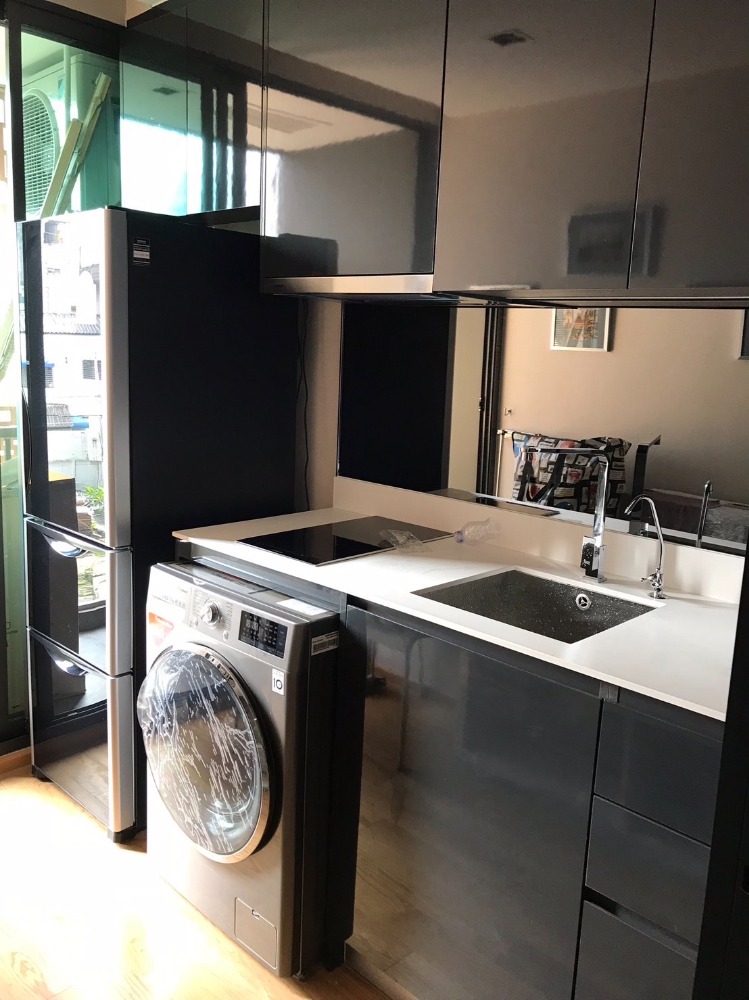 ขายคอนโดสยาม จุฬา สามย่าน : Altitude Samyan - Silom【𝐑𝐄𝐍𝐓】🔥ห้องตกแต่งแบบทันสมัย หรูหรา งานหินอ่อน เฟอร์ครบจบ ใกล้MRTสามย่าน 🔥 ติดต่อไลน์ไอดี: @hacondo