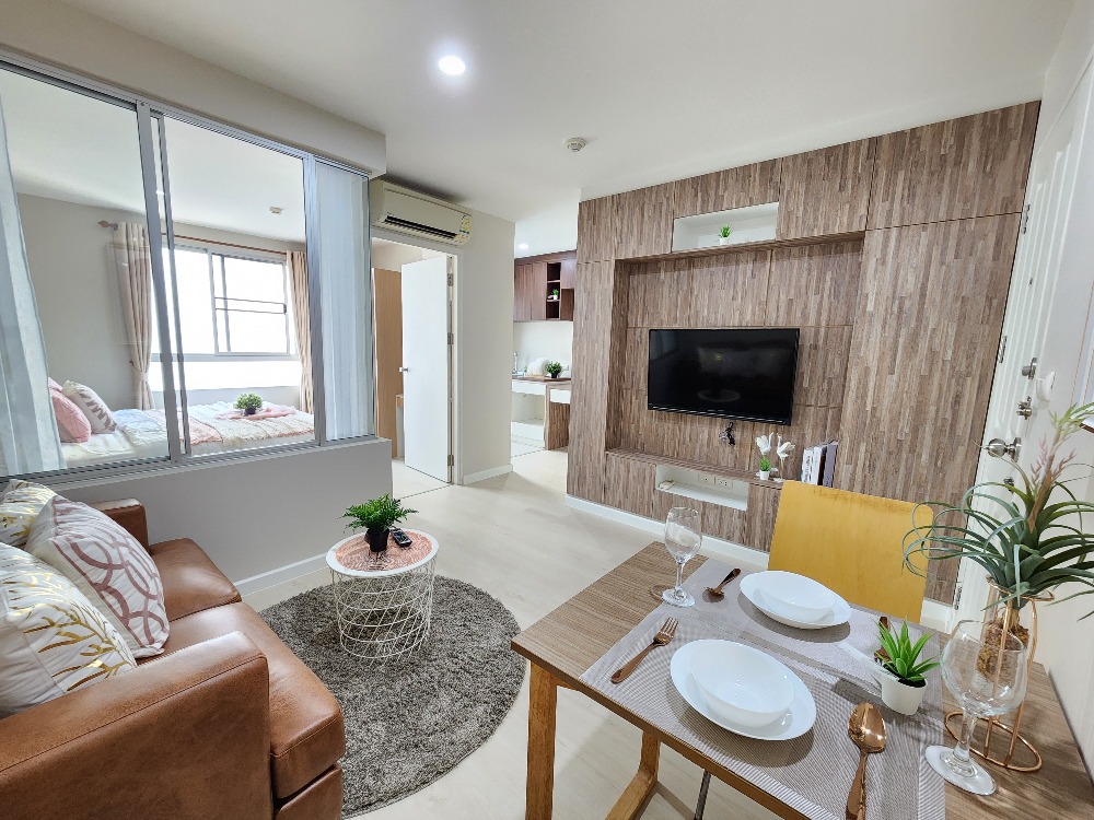 For SaleCondoLadprao, Central Ladprao : Beautiful room, convenient travel, can enter and exit in many ways. Next to Thai Airways headquarters, good value, worth the price, only 2.15 million baht.