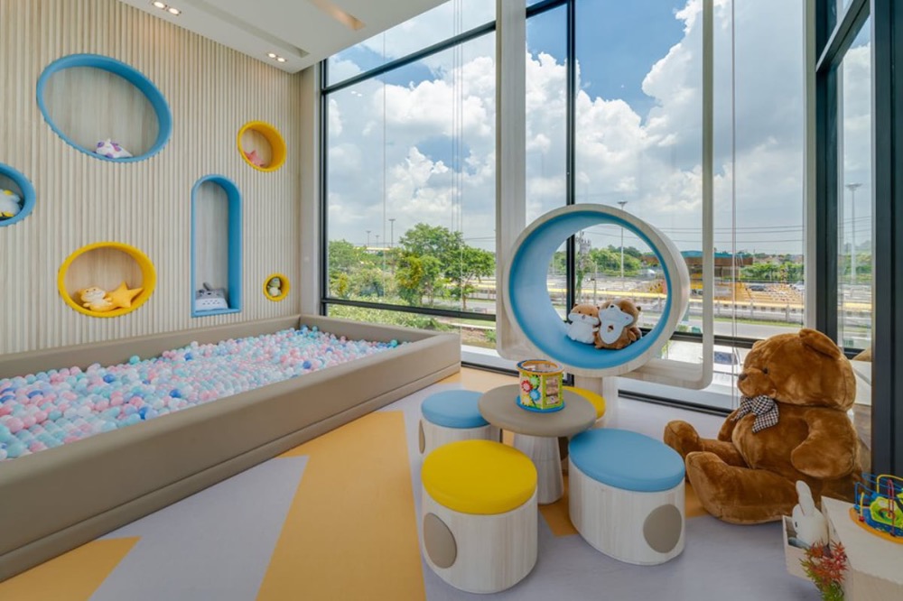 ขายบ้านมีนบุรี-ร่มเกล้า : 🔥🔥 𝐅𝐎𝐑 𝐒𝐀𝐋𝐄 แปลงสุดท้าย ใกล้คลับเฮ้าส์+++  𝐓𝐡𝐞 𝐂𝐢𝐭𝐲 พระราม 𝟗 รามคำแหง , 𝟒𝐁𝐞𝐝𝐬, 𝟓𝐁𝐚𝐭𝐡𝐬, 𝟑 𝐏𝐚𝐫𝐤𝐢𝐧𝐠, 𝟐𝟕𝟓𝐬𝐪𝐦., 𝐏𝐫𝐢𝐜𝐞 𝟏𝟗.𝟗𝟗𝐦𝐛  ☎️ 𝟎𝟗𝟓𝟗𝟒𝟏𝟓𝟗𝟗𝟗