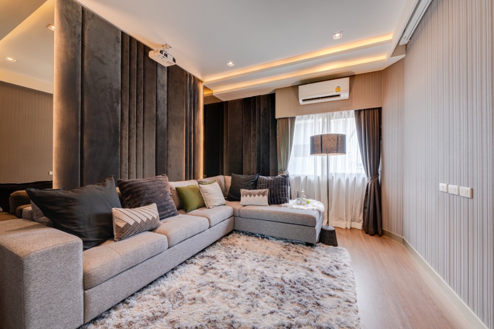 ขายบ้านมีนบุรี-ร่มเกล้า : 🔥🔥 𝐅𝐎𝐑 𝐒𝐀𝐋𝐄 แปลงสุดท้าย ใกล้คลับเฮ้าส์+++  𝐓𝐡𝐞 𝐂𝐢𝐭𝐲 พระราม 𝟗 รามคำแหง , 𝟒𝐁𝐞𝐝𝐬, 𝟓𝐁𝐚𝐭𝐡𝐬, 𝟑 𝐏𝐚𝐫𝐤𝐢𝐧𝐠, 𝟐𝟕𝟓𝐬𝐪𝐦., 𝐏𝐫𝐢𝐜𝐞 𝟏𝟗.𝟗𝟗𝐦𝐛  ☎️ 𝟎𝟗𝟓𝟗𝟒𝟏𝟓𝟗𝟗𝟗