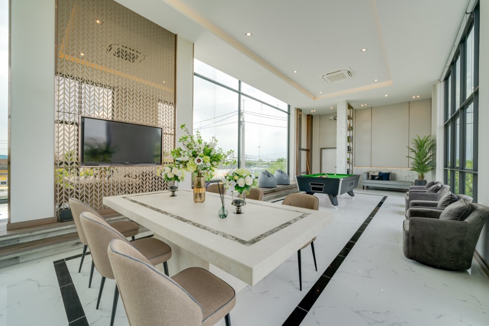 ขายบ้านมีนบุรี-ร่มเกล้า : 🔥🔥 𝐅𝐎𝐑 𝐒𝐀𝐋𝐄 แปลงสุดท้าย ใกล้คลับเฮ้าส์+++  𝐓𝐡𝐞 𝐂𝐢𝐭𝐲 พระราม 𝟗 รามคำแหง , 𝟒𝐁𝐞𝐝𝐬, 𝟓𝐁𝐚𝐭𝐡𝐬, 𝟑 𝐏𝐚𝐫𝐤𝐢𝐧𝐠, 𝟐𝟕𝟓𝐬𝐪𝐦., 𝐏𝐫𝐢𝐜𝐞 𝟏𝟗.𝟗𝟗𝐦𝐛  ☎️ 𝟎𝟗𝟓𝟗𝟒𝟏𝟓𝟗𝟗𝟗