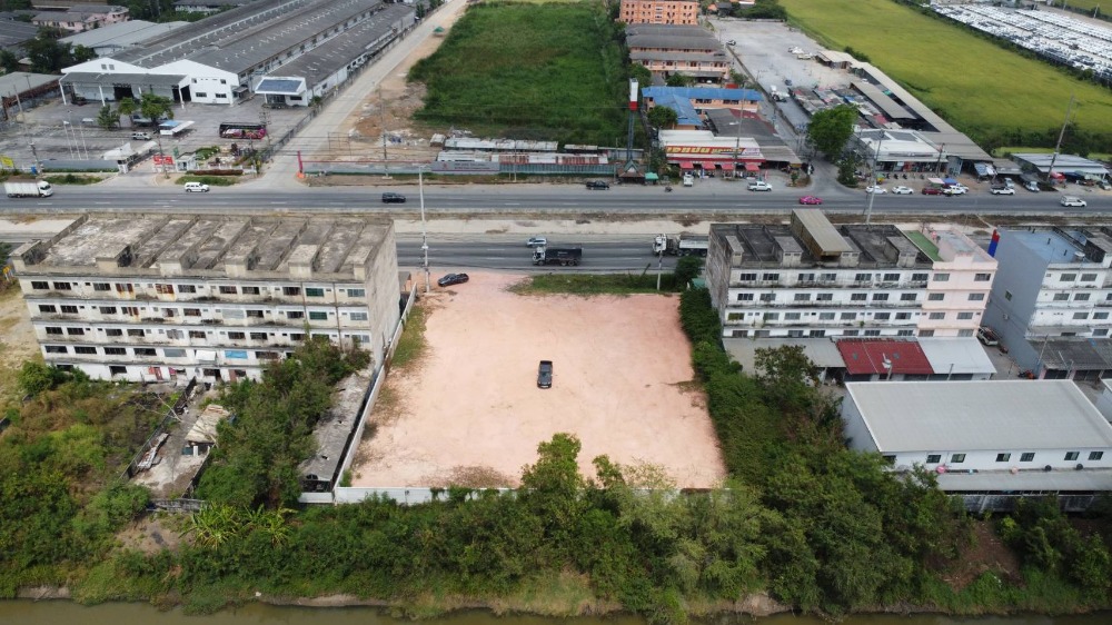 For SaleLandChachoengsao : Land for sale, filled in, good location, 544 sq m., value 24 million, next to Suwinthawong Road.