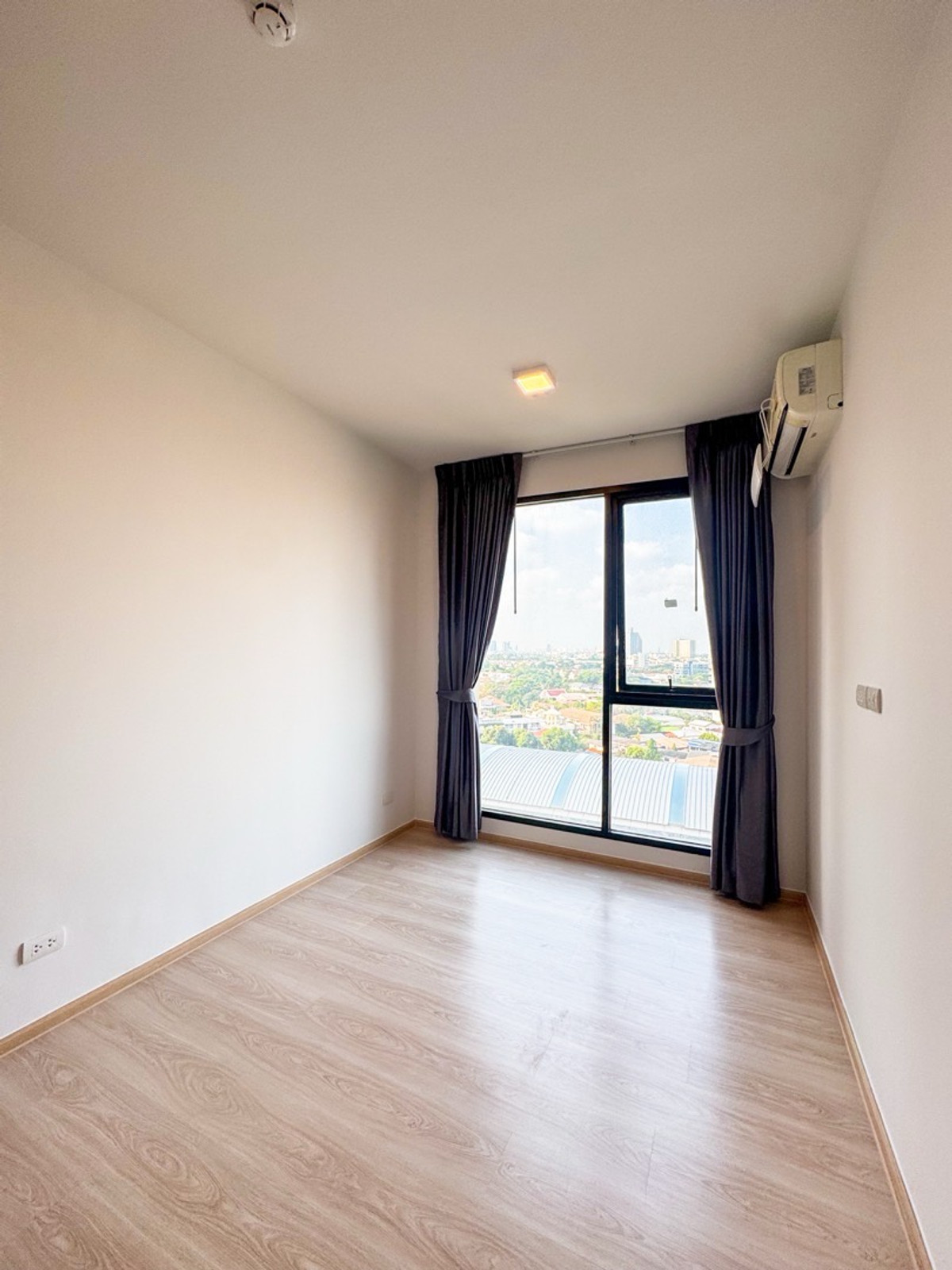 ขายคอนโดรัตนาธิเบศร์ สนามบินน้ำ พระนั่งเกล้า : ขายห้อง ยูนิโอ เอช ติวานนท์ 