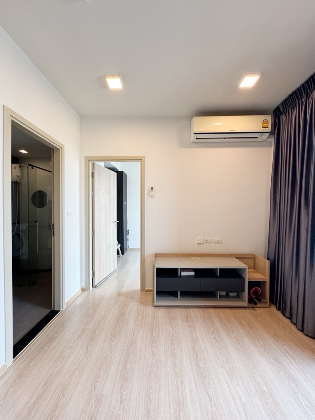 ขายคอนโดรัตนาธิเบศร์ สนามบินน้ำ พระนั่งเกล้า : ขายห้อง ยูนิโอ เอช ติวานนท์ 