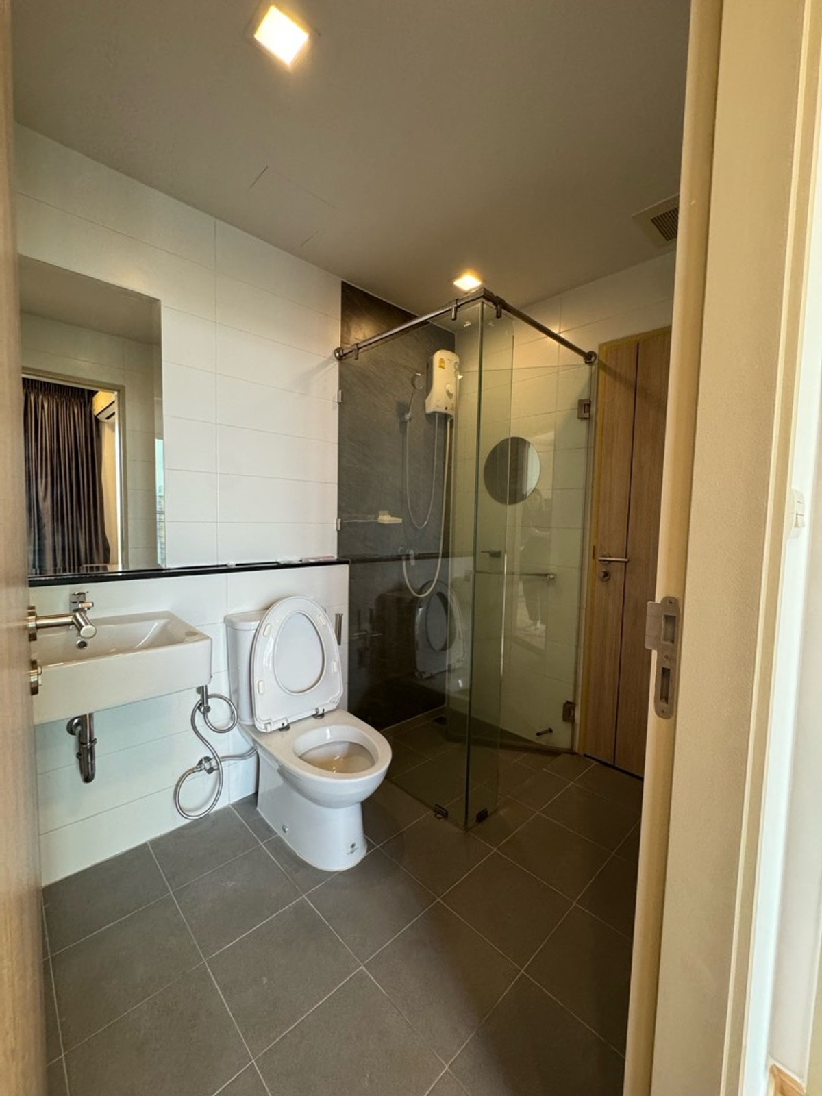 ขายคอนโดรัตนาธิเบศร์ สนามบินน้ำ พระนั่งเกล้า : ขายห้อง ยูนิโอ เอช ติวานนท์ 