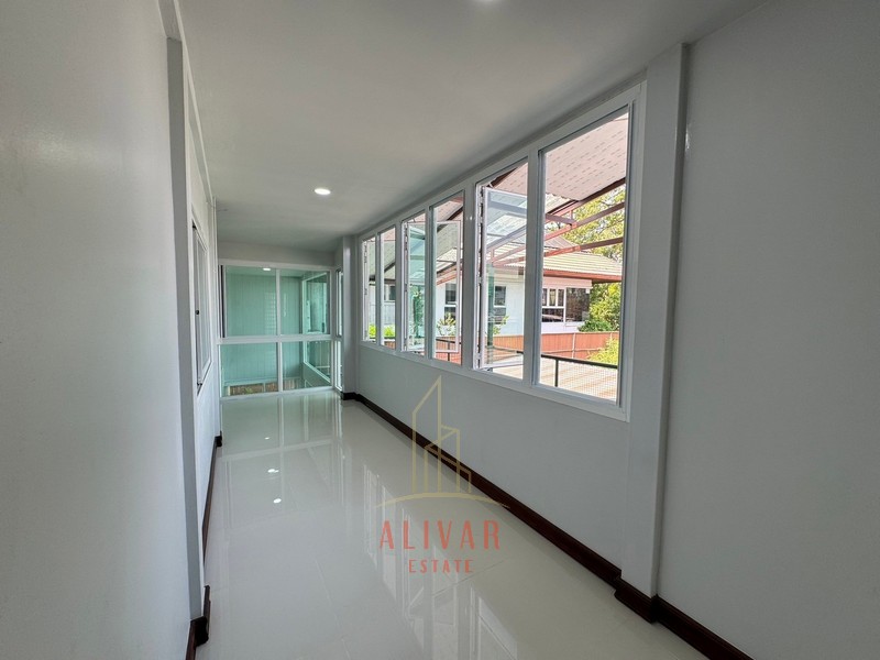 ให้เช่าโฮมออฟฟิศนวมินทร์ รามอินทรา : RB040224 ขาย/ให้เช่า บ้าน Townhome หมู่บ้านฉัตรเกล้าวิลล่า ซ.นวมินทร์ 153 สามารถทำเป็นออฟฟิศหรืออยู่อาศัยได้