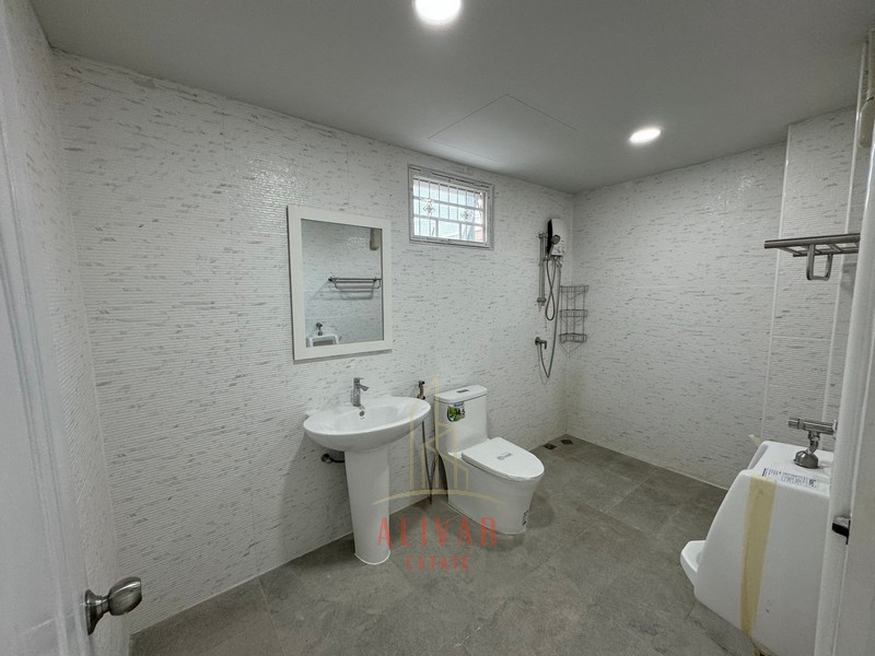 ให้เช่าโฮมออฟฟิศนวมินทร์ รามอินทรา : RB040224 ขาย/ให้เช่า บ้าน Townhome หมู่บ้านฉัตรเกล้าวิลล่า ซ.นวมินทร์ 153 สามารถทำเป็นออฟฟิศหรืออยู่อาศัยได้