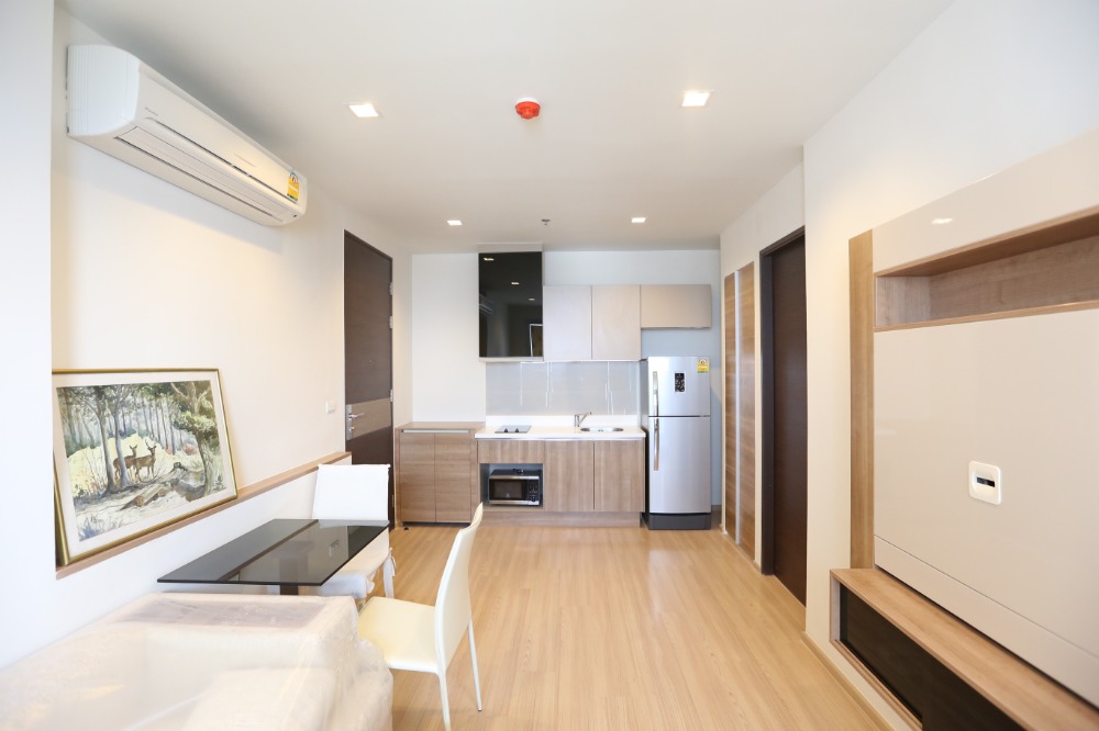 ให้เช่าคอนโดสาทร นราธิวาส : (for rent) RHYTHM Sathorn ใกล้ BTS สะพานตากสิน