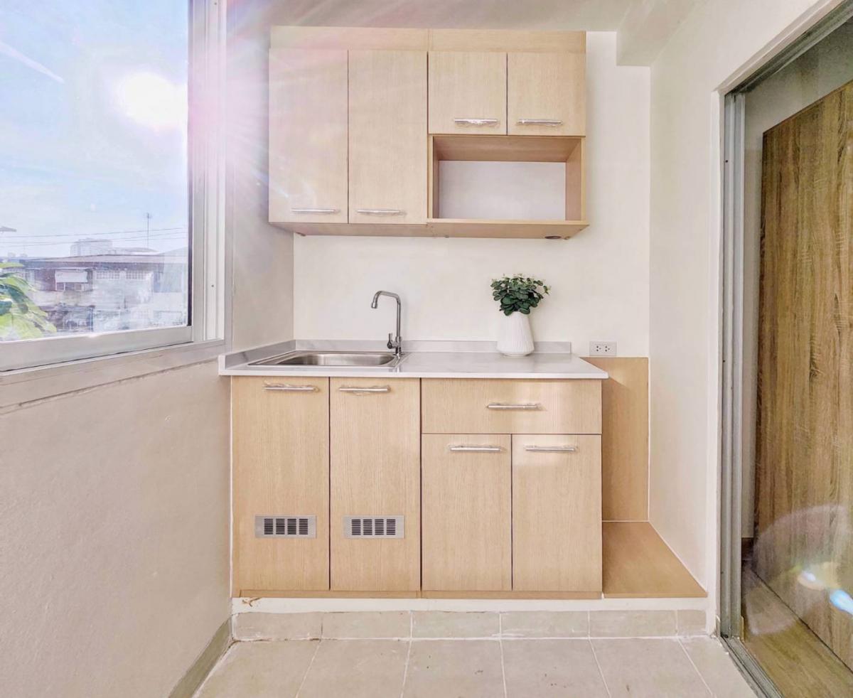 ขายคอนโดรัชดา ห้วยขวาง : 📍📍คอนโดพร้อมอยู่ ✨️จัดเต็มด้วยเฟอร์นิเจอร์และเครื่องใช้ไฟฟ้า✨️ทำเลรัชดา ใกล้ถนนใหญ่ ใกล้รถไฟฟ้า ใกล้ทางด่วน