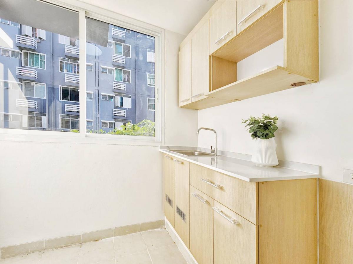 ขายคอนโดรัชดา ห้วยขวาง : 📍📍คอนโดพร้อมอยู่ ✨️จัดเต็มด้วยเฟอร์นิเจอร์และเครื่องใช้ไฟฟ้า✨️ทำเลรัชดา ใกล้ถนนใหญ่ ใกล้รถไฟฟ้า ใกล้ทางด่วน