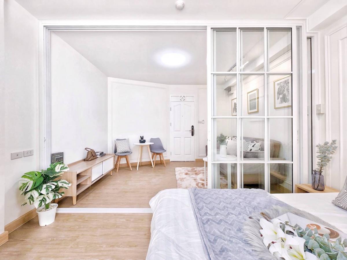 ขายคอนโดรัชดา ห้วยขวาง : 📍📍คอนโดพร้อมอยู่ ✨️จัดเต็มด้วยเฟอร์นิเจอร์และเครื่องใช้ไฟฟ้า✨️ทำเลรัชดา ใกล้ถนนใหญ่ ใกล้รถไฟฟ้า ใกล้ทางด่วน