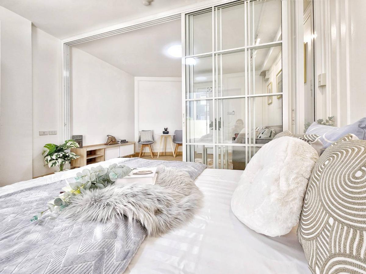 ขายคอนโดรัชดา ห้วยขวาง : 📍📍คอนโดพร้อมอยู่ ✨️จัดเต็มด้วยเฟอร์นิเจอร์และเครื่องใช้ไฟฟ้า✨️ทำเลรัชดา ใกล้ถนนใหญ่ ใกล้รถไฟฟ้า ใกล้ทางด่วน