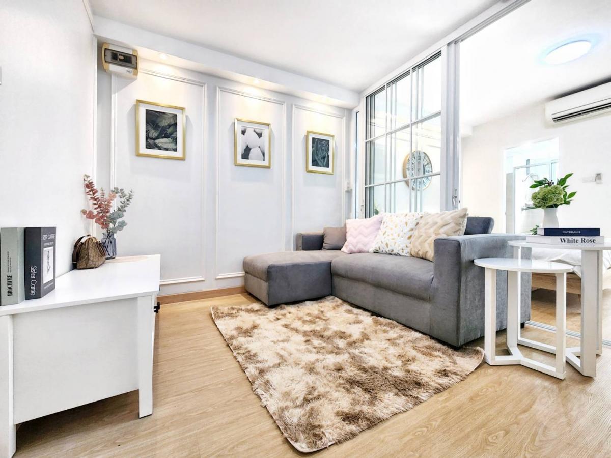 ขายคอนโดรัชดา ห้วยขวาง : 📍📍คอนโดพร้อมอยู่ ✨️จัดเต็มด้วยเฟอร์นิเจอร์และเครื่องใช้ไฟฟ้า✨️ทำเลรัชดา ใกล้ถนนใหญ่ ใกล้รถไฟฟ้า ใกล้ทางด่วน