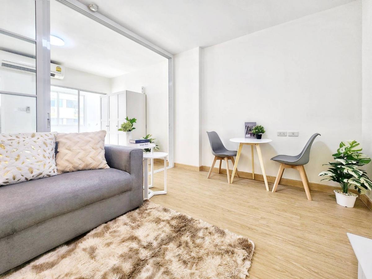 ขายคอนโดรัชดา ห้วยขวาง : 📍📍คอนโดพร้อมอยู่ ✨️จัดเต็มด้วยเฟอร์นิเจอร์และเครื่องใช้ไฟฟ้า✨️ทำเลรัชดา ใกล้ถนนใหญ่ ใกล้รถไฟฟ้า ใกล้ทางด่วน