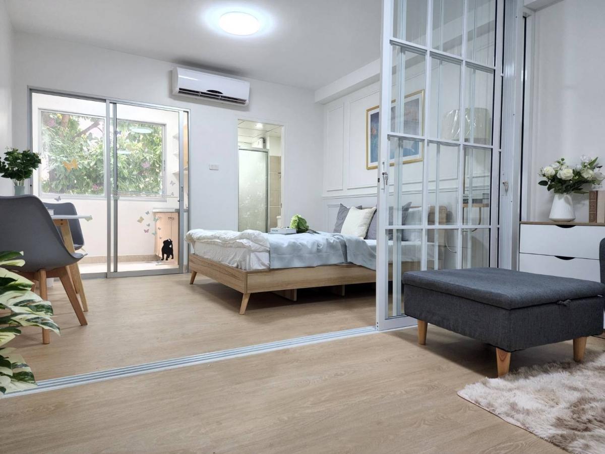 ขายคอนโดรัชดา ห้วยขวาง : 📍📍คอนโดพร้อมอยู่ ✨️จัดเต็มด้วยเฟอร์นิเจอร์และเครื่องใช้ไฟฟ้า✨️ทำเลรัชดา ใกล้ถนนใหญ่ ใกล้รถไฟฟ้า ใกล้ทางด่วน