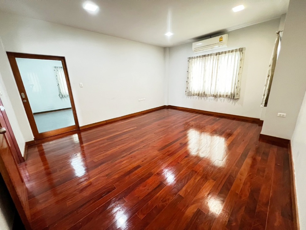 ขายบ้านพระราม 2 บางขุนเทียน : ขาย บ้านเดี่ยว 3 ชั้น 92 ตรว. หลังมุม ซอยบางกระดี่ 1 บางขุนเทียน 5 นอน 5 น้ำ บ้านสวย พื้นที่เยอะ สภาพเยี่ยม