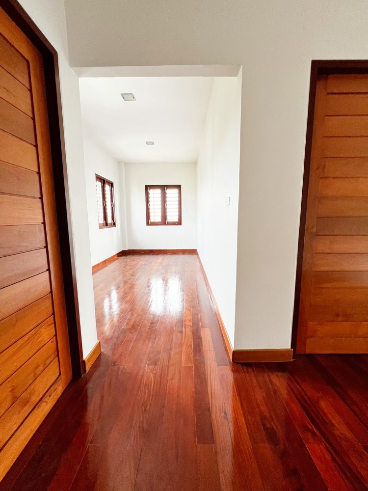 ขายบ้านพระราม 2 บางขุนเทียน : ขาย บ้านเดี่ยว 3 ชั้น 92 ตรว. หลังมุม ซอยบางกระดี่ 1 บางขุนเทียน 5 นอน 5 น้ำ บ้านสวย พื้นที่เยอะ สภาพเยี่ยม