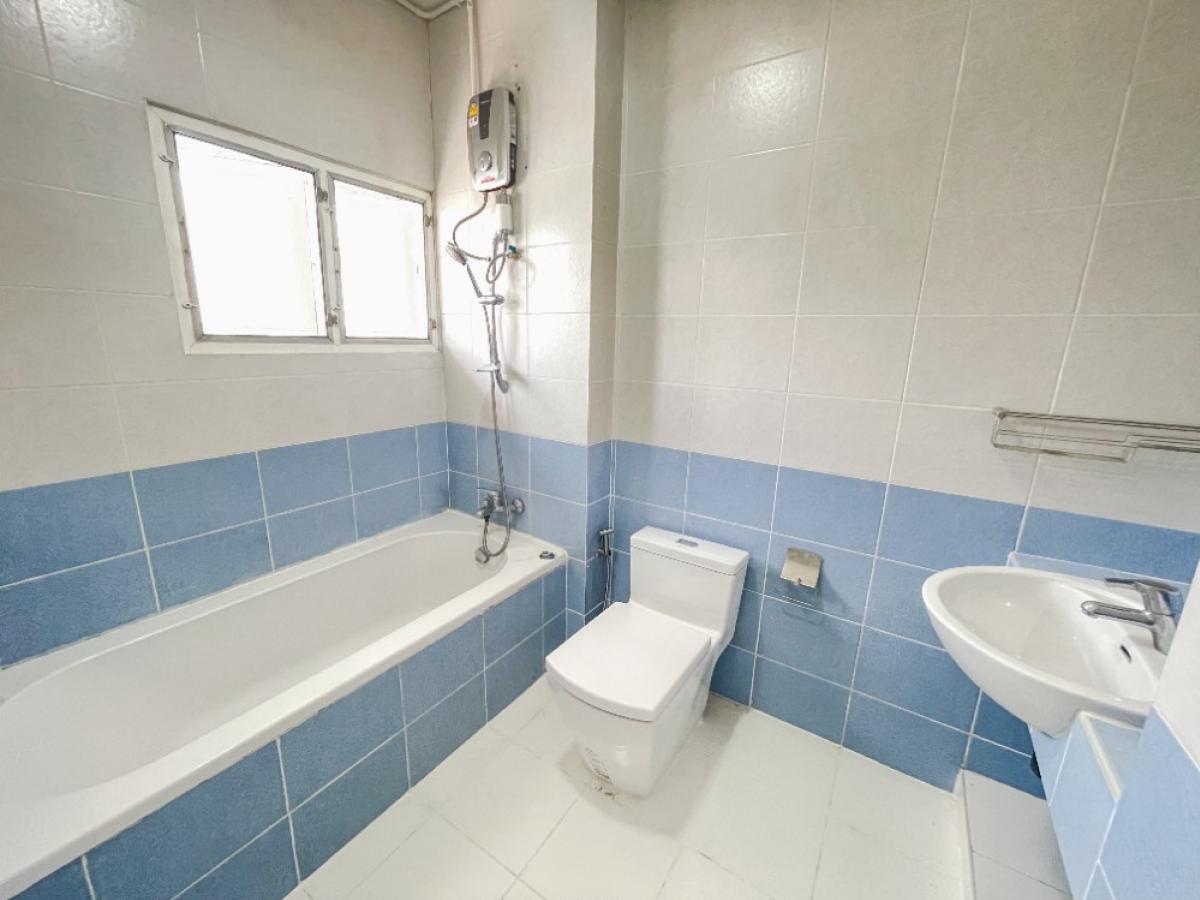 ให้เช่าโฮมออฟฟิศนวมินทร์ รามอินทรา : ให้เช่า โฮมออฟฟิศรามอินทรา, ใกล้รถไฟฟ้า BTS สายสีชมพู 100 เมตร, ที่จอดรถ 7 คัน, จดทะเบียนบริษัทได้, เช่าทำธุรกิจเชิงพาณิชย์ได้