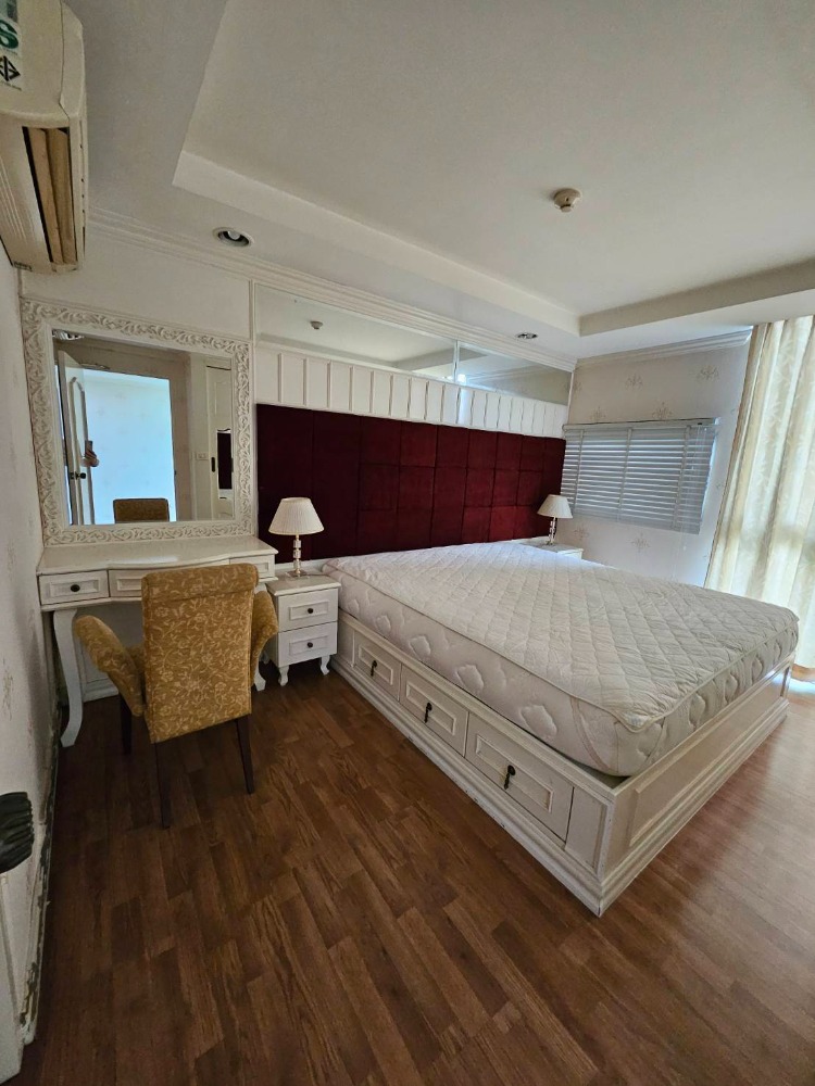For RentCondoRatchadapisek, Huaikwang, Suttisan : 1 bedroom rare item for rent, big size, fully furnished, ready to move in (No effect from earthquake, strong structure) 租掉商品房1房间 提供家具. 不受地震事件影响，结构坚固.