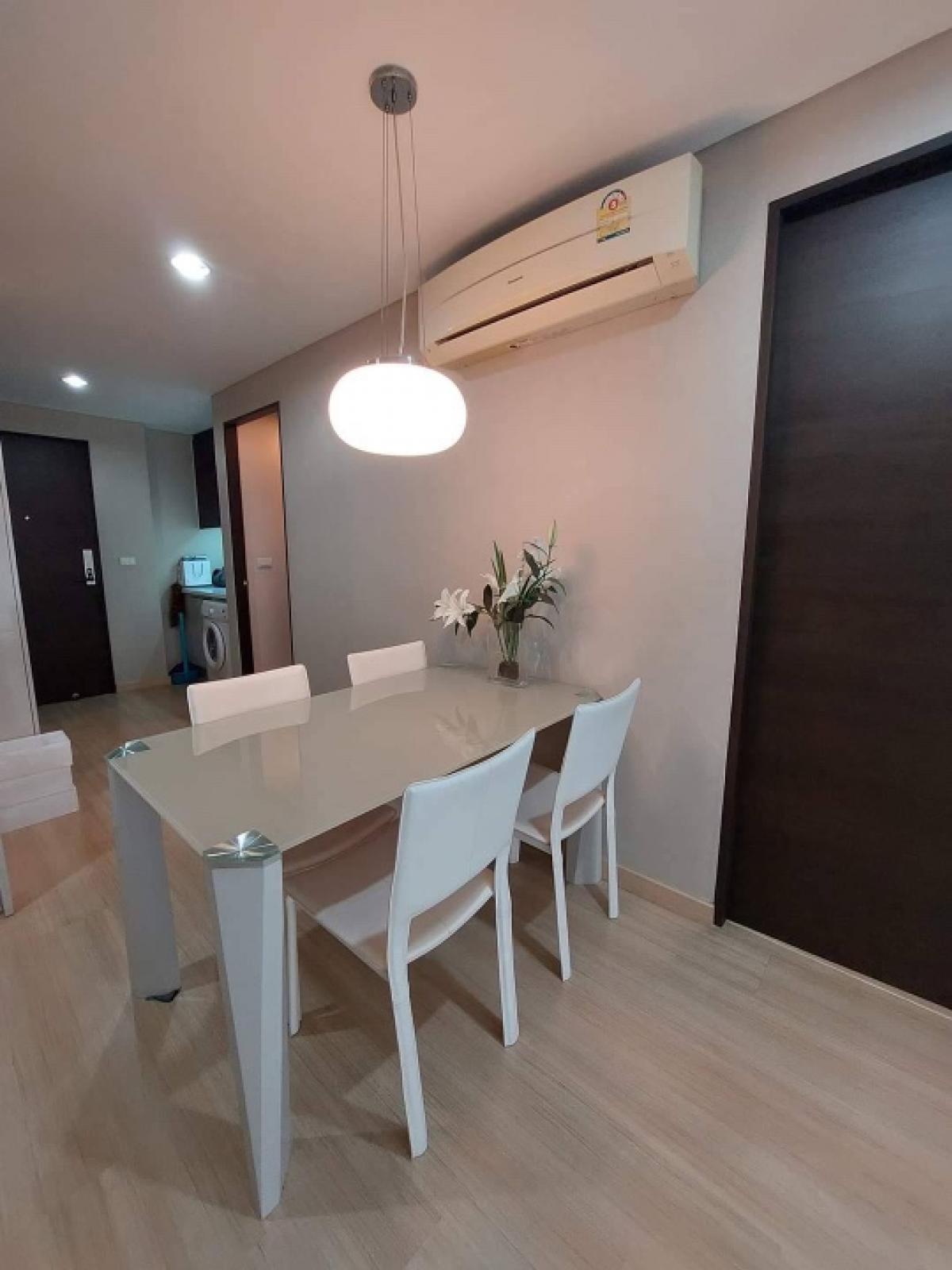 For SaleCondoRatchathewi,Phayathai : Selling The Address Pathumwan 2 bedrooms, good deals, outstanding locations, convenient to travel in many directions. With full furniture Go in immediately