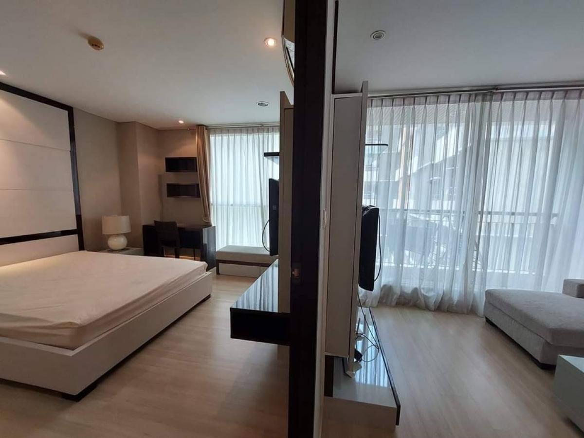 For SaleCondoRatchathewi,Phayathai : Selling The Address Pathumwan 2 bedrooms, good deals, outstanding locations, convenient to travel in many directions. With full furniture Go in immediately