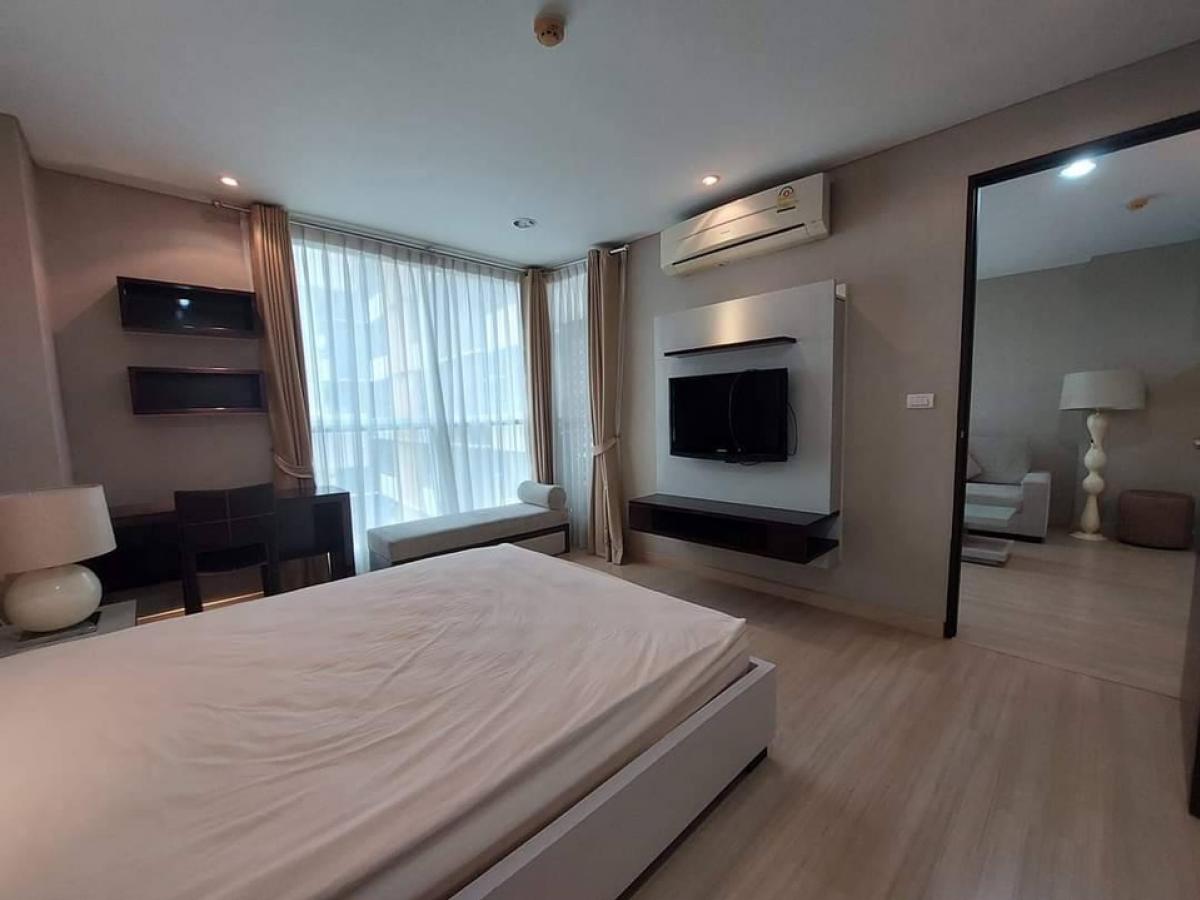 For SaleCondoRatchathewi,Phayathai : Selling The Address Pathumwan 2 bedrooms, good deals, outstanding locations, convenient to travel in many directions. With full furniture Go in immediately