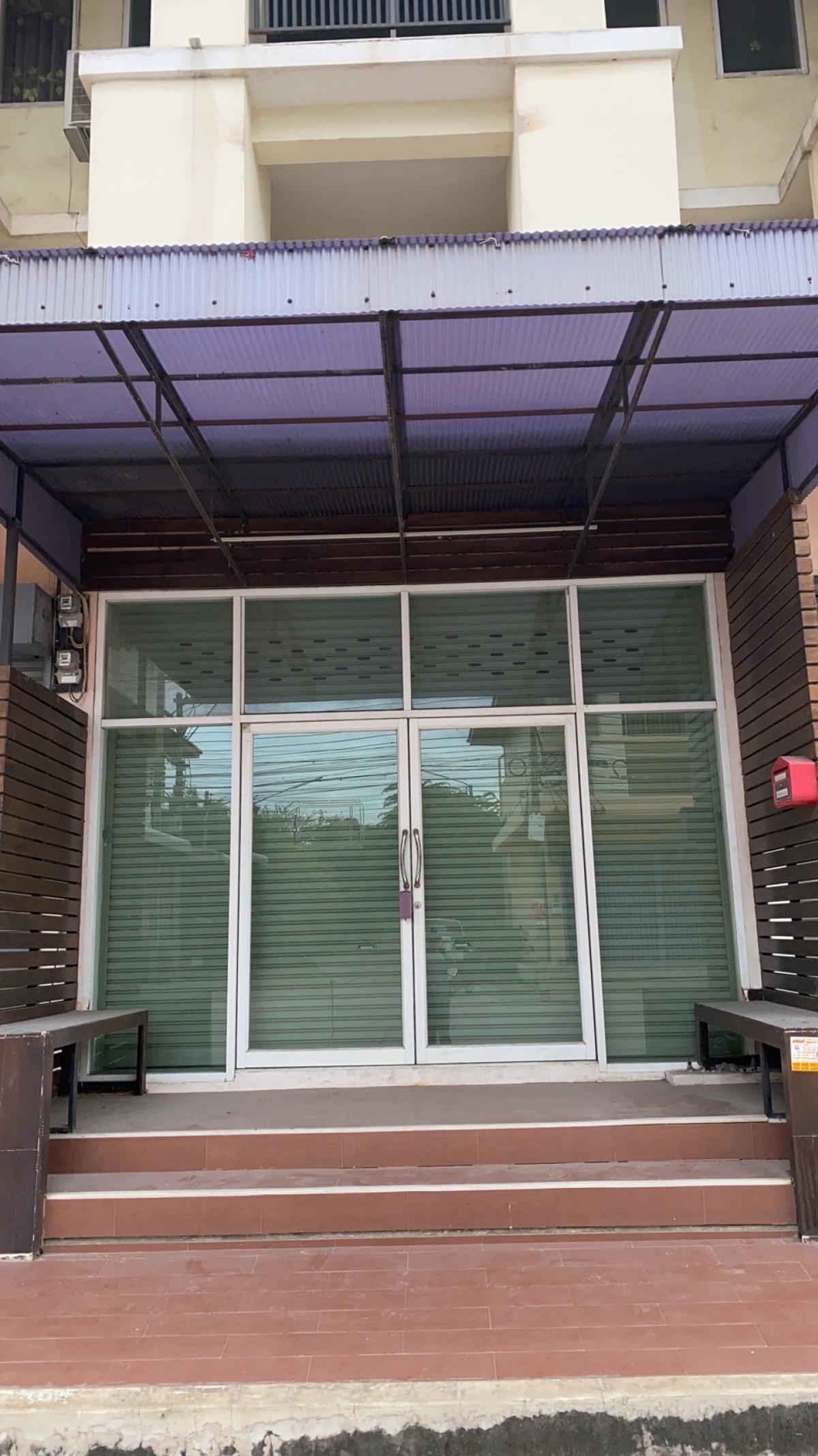 For SaleShop HouseMahachai Samut Sakhon : Commercial building for sale with tenants Home office with leadholder