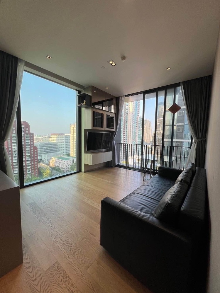For RentCondoWitthayu, Chidlom, Langsuan, Ploenchit : CL28111 for rent 28 Chidlom, floor 12A, size 74 sqm., 2 bed 2 bath, city view, 75,000 baht, 099-251-6615