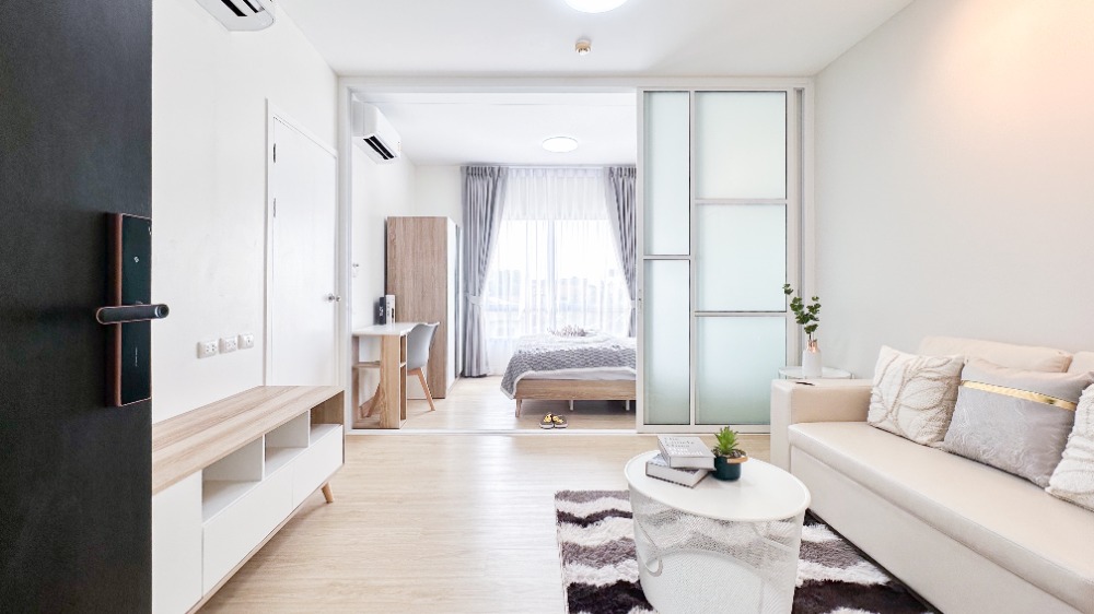 For SaleCondoChokchai 4, Ladprao 71, Ladprao 48, : Beautiful room, high ceiling, open, newly decorated, new furniture, ready to move in.