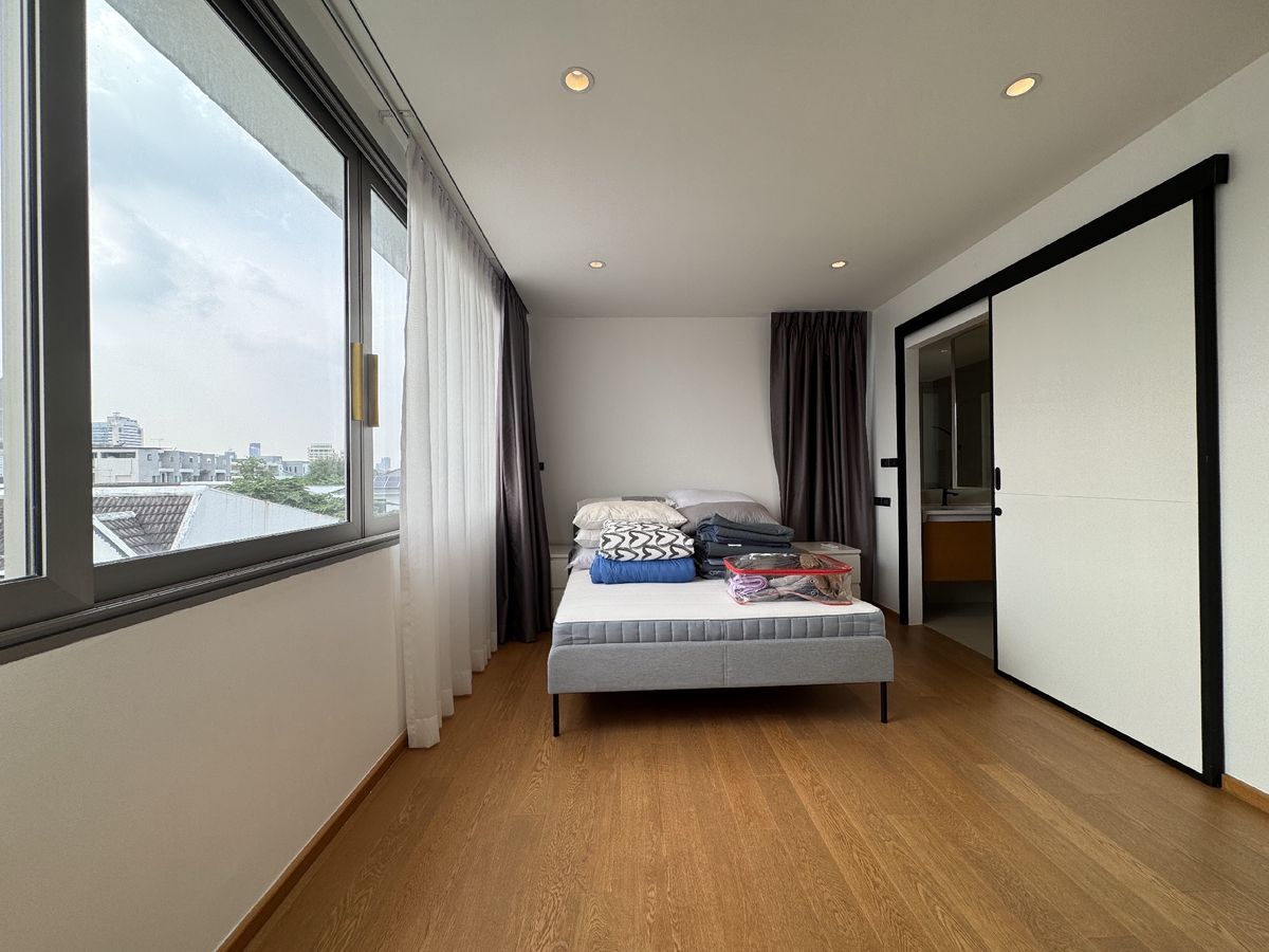 ขายทาวน์โฮมลาดพร้าว เซ็นทรัลลาดพร้าว : 🔥 ทาวน์โฮมพร้อมลิฟต์ส่วนตัว รัชดา–ลาดพร้าว | ใกล้ BTS ภาวนา | เหมาะทำโฮมออฟฟิศ 