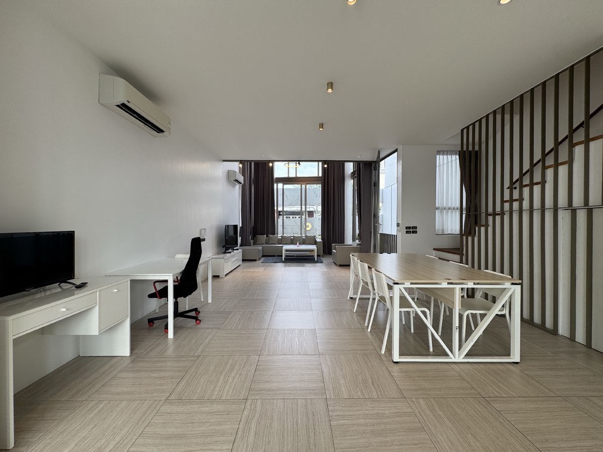 ขายทาวน์โฮมลาดพร้าว เซ็นทรัลลาดพร้าว : 🔥 ทาวน์โฮมพร้อมลิฟต์ส่วนตัว รัชดา–ลาดพร้าว | ใกล้ BTS ภาวนา | เหมาะทำโฮมออฟฟิศ 