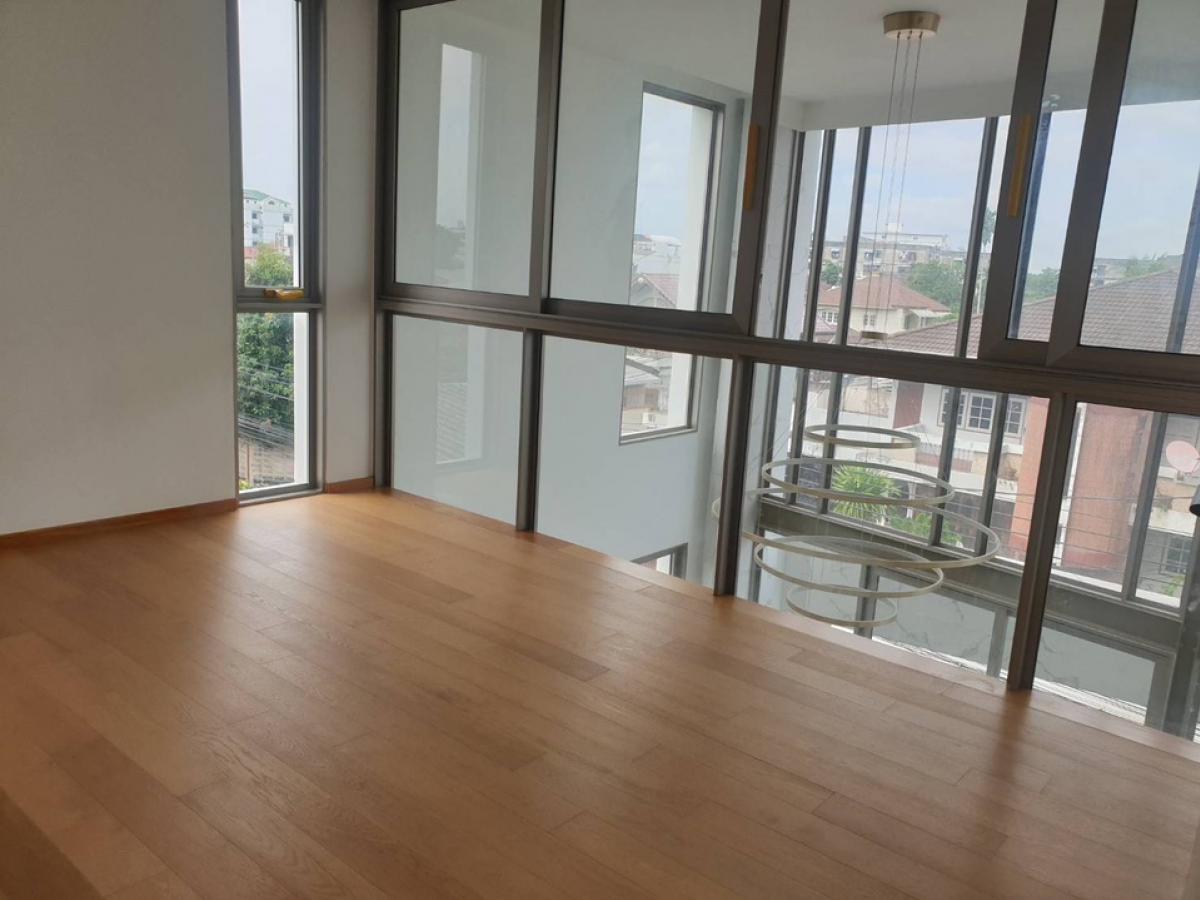 ให้เช่าทาวน์โฮมลาดพร้าว เซ็นทรัลลาดพร้าว : 🔥 ทาวน์โฮมพร้อมลิฟต์ส่วนตัว รัชดา–ลาดพร้าว | ใกล้ BTS ภาวนา | เหมาะทำโฮมออฟฟิศ 