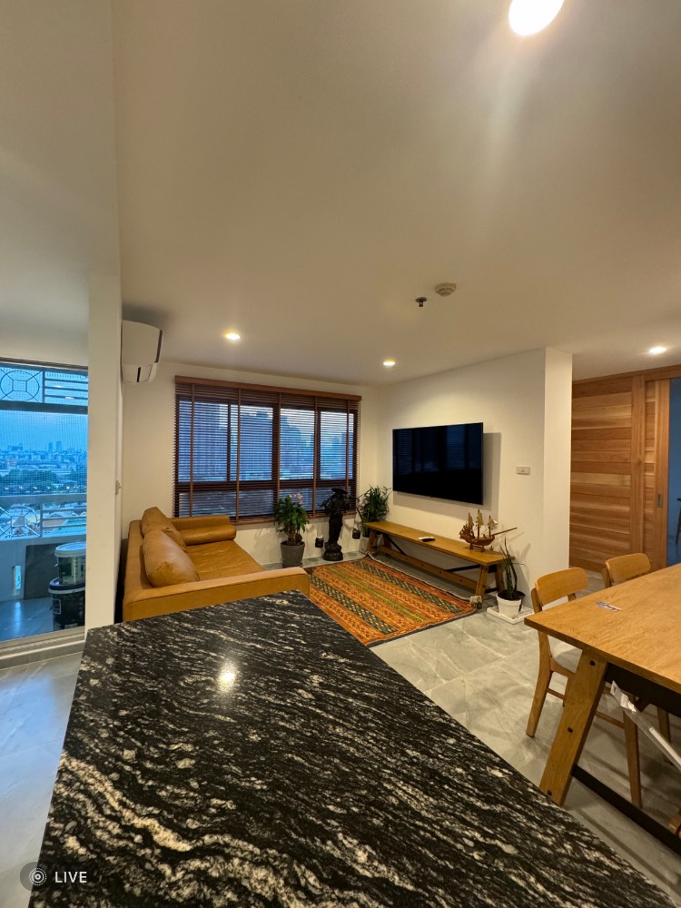 For RentCondoOnnut, Udomsuk : For rent LPN Ville 77-1, completely renovated, 1 large bedroom and 1 small room  for a guest bedroom or office, 1 bathroom, open kitchen (European style)