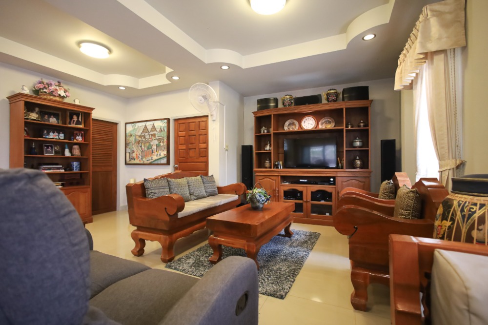 ขายบ้านเชียงราย : ขายบ้านเดี่ยว 2 ชั้น 4 ห้องนอน 4 ห้องน้ำ เนื้อที่ 144 ตารางวา