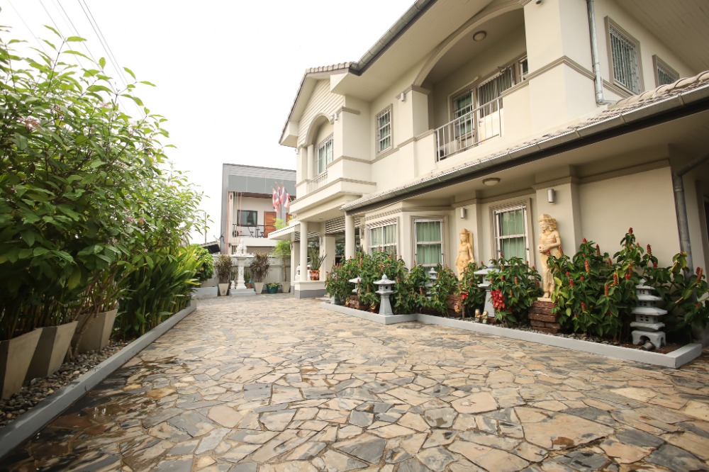 ขายบ้านเชียงราย : ขายบ้านเดี่ยว 2 ชั้น 4 ห้องนอน 4 ห้องน้ำ เนื้อที่ 144 ตารางวา