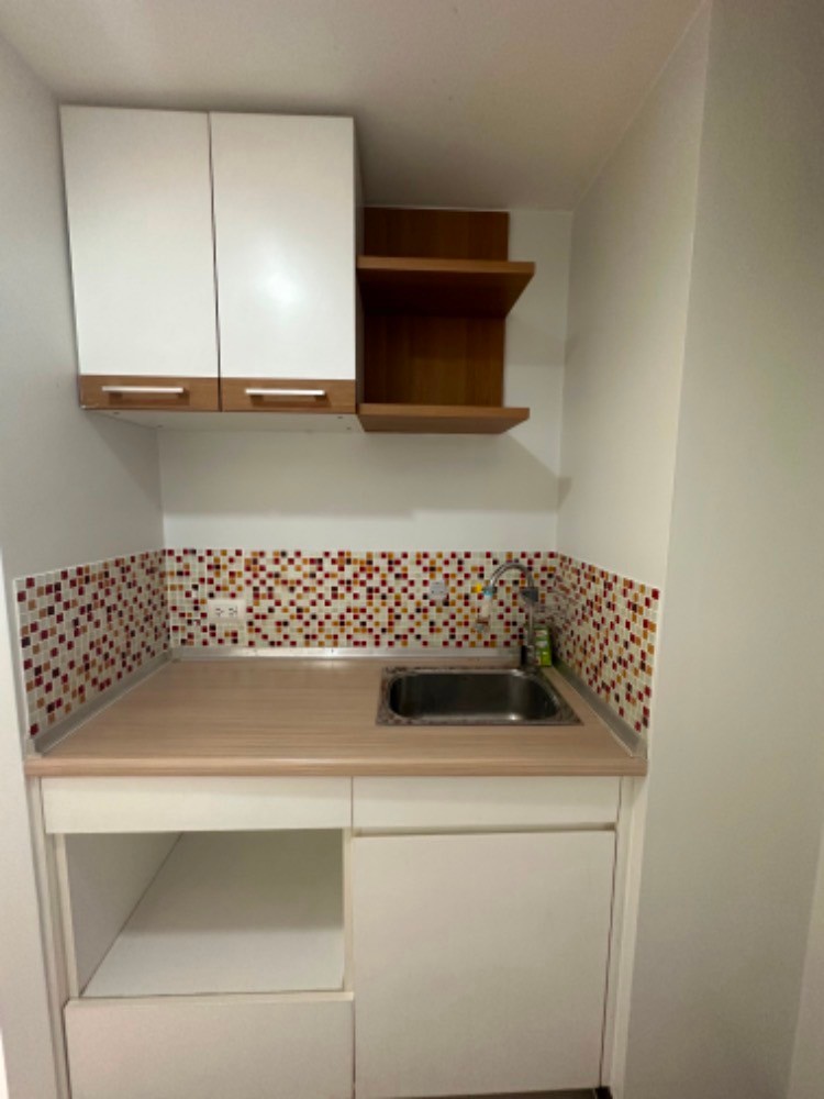 ขายคอนโดเสรีไทย-นิด้า : S-LPND114 ขาย คอนโด ลุมพินี คอนโดทาวน์ นิด้า-เสรีไทย2 ชั้น7 วิวตึก 26.16ตร.ม. 1นอน 1น้ำ 1.4 ล้าน 064-959-8900