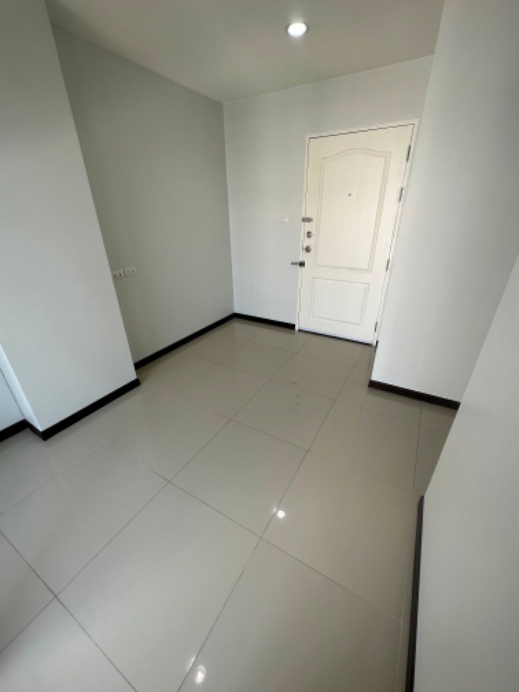 ขายคอนโดเสรีไทย-นิด้า : S-LPND114 ขาย คอนโด ลุมพินี คอนโดทาวน์ นิด้า-เสรีไทย2 ชั้น7 วิวตึก 26.16ตร.ม. 1นอน 1น้ำ 1.4 ล้าน 064-959-8900