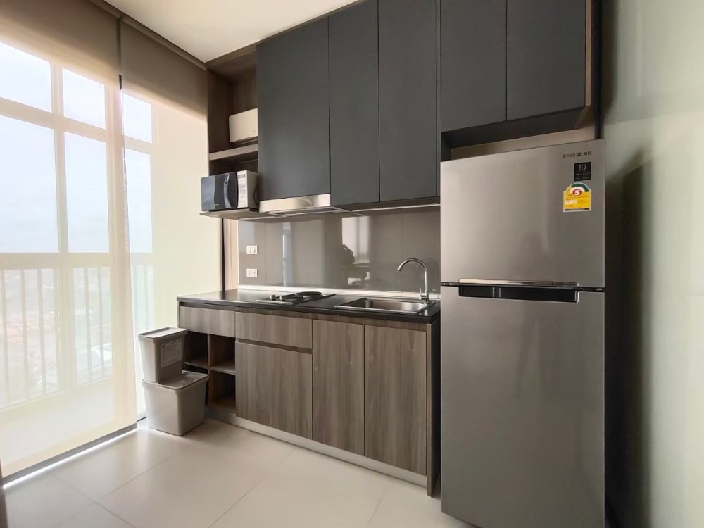 For RentCondoNonthaburi, Bang Yai, Bangbuathong : Grow Rattanathibet Grow Rattanathibet Condo with Chao Phraya River view, next to MRT Sai Ma, supports 100% parking, no need to worry about car parking.