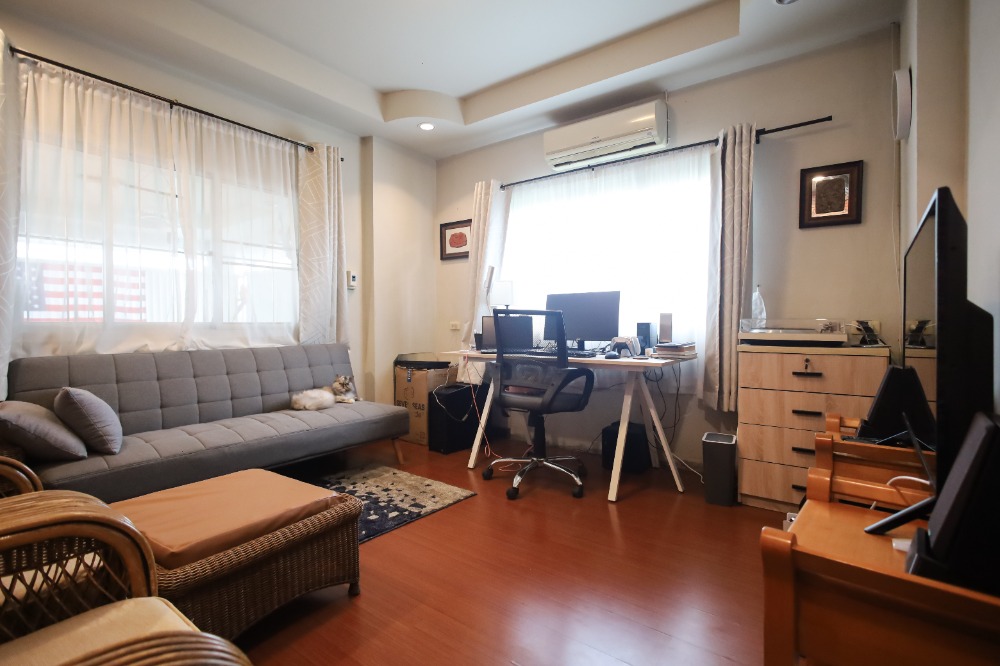 ขายบ้านเชียงราย : ขายบ้านเดี่ยว 2 ชั้น 4 ห้องนอน 4 ห้องน้ำ เนื้อที่ 144 ตารางวา