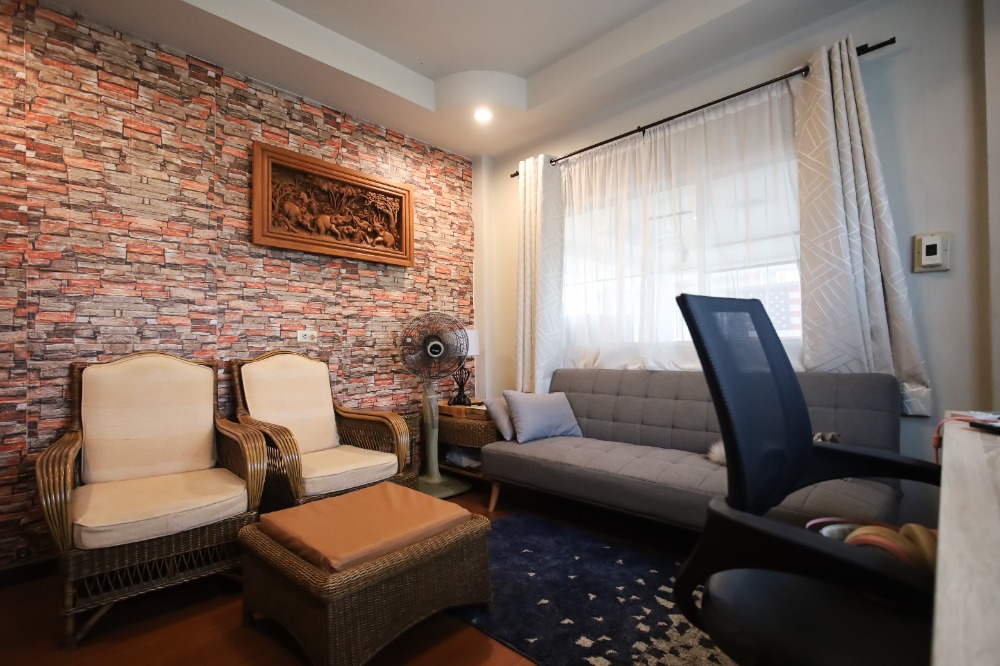 ขายบ้านเชียงราย : ขายบ้านเดี่ยว 2 ชั้น 4 ห้องนอน 4 ห้องน้ำ เนื้อที่ 144 ตารางวา