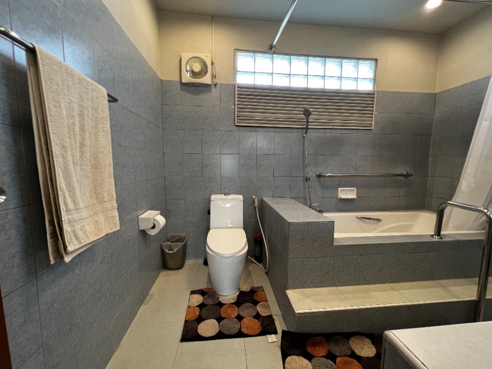 ขายบ้านเชียงราย : ขายบ้านเดี่ยว 2 ชั้น 4 ห้องนอน 4 ห้องน้ำ เนื้อที่ 144 ตารางวา