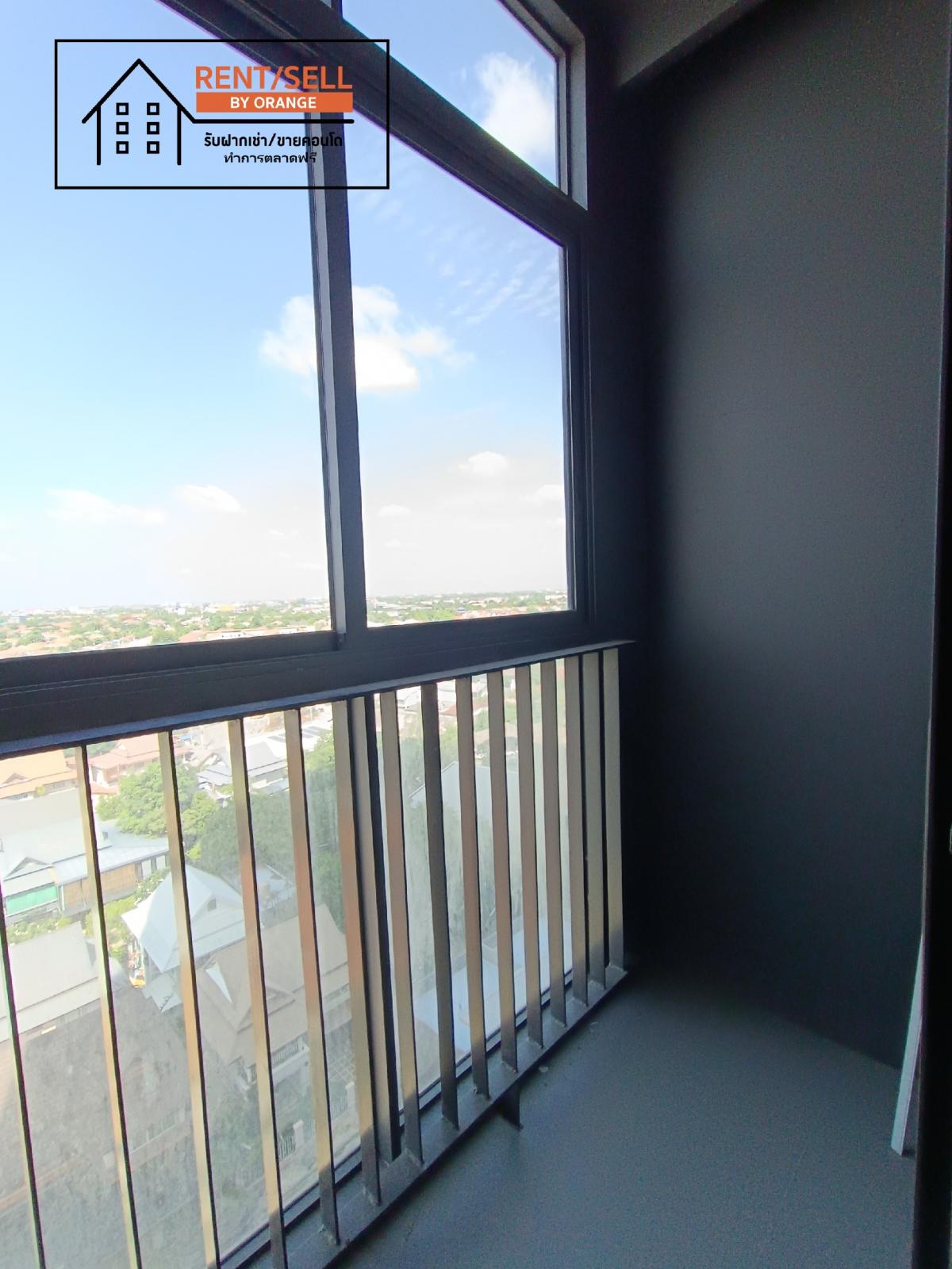 For RentCondoNonthaburi, Bang Yai, Bangbuathong : Grow Rattanathibet Grow Rattanathibet Condo with Chao Phraya River view, next to MRT Sai Ma, supports 100% parking, no need to worry about car parking.