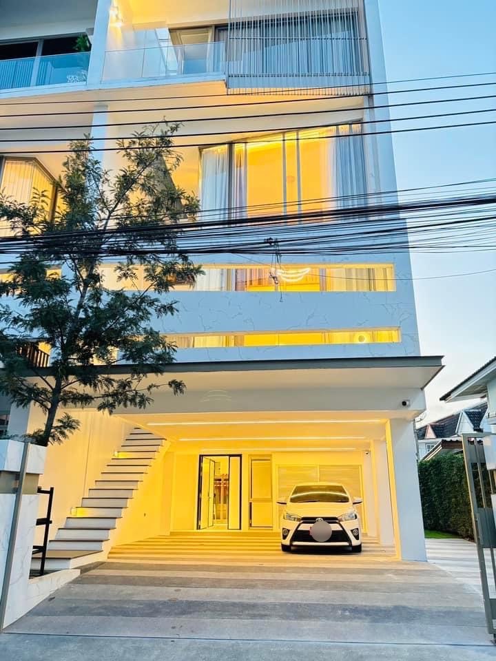For RentTownhomeLadprao, Central Ladprao : 🔥 Townhome with Private Lift, Ratchada–Ladprao | Near BTS Phawana | Ideal for Home Office | Fully Furnished