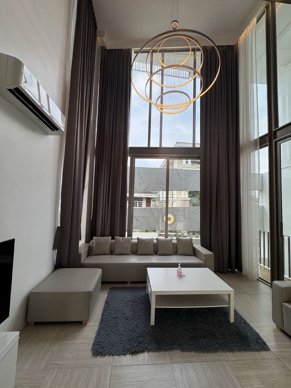 ขายทาวน์โฮมลาดพร้าว เซ็นทรัลลาดพร้าว : 🔥 ทาวน์โฮมพร้อมลิฟต์ส่วนตัว รัชดา–ลาดพร้าว | ใกล้ BTS ภาวนา | เหมาะทำโฮมออฟฟิศ 