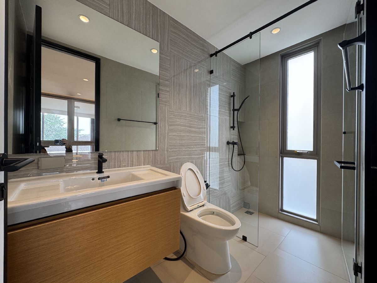 ขายทาวน์โฮมลาดพร้าว เซ็นทรัลลาดพร้าว : 🔥 ทาวน์โฮมพร้อมลิฟต์ส่วนตัว รัชดา–ลาดพร้าว | ใกล้ BTS ภาวนา | เหมาะทำโฮมออฟฟิศ 