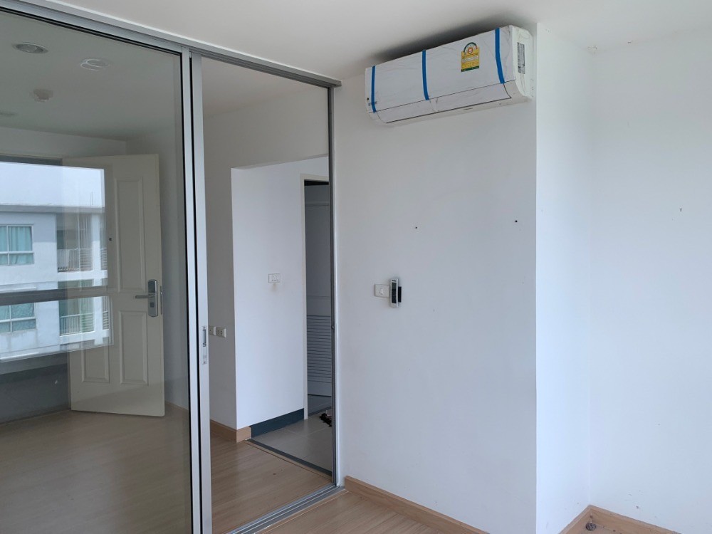 ขายคอนโดเสรีไทย-นิด้า : S-NST113 ขาย คอนโด เดอะ นิช ไอดี เสรีไทย ตึกB ชั้น8 วิวสระ 28.2ตร.ม. 1นอน 1น้ำ 1.5ล้าน 064-959-8900