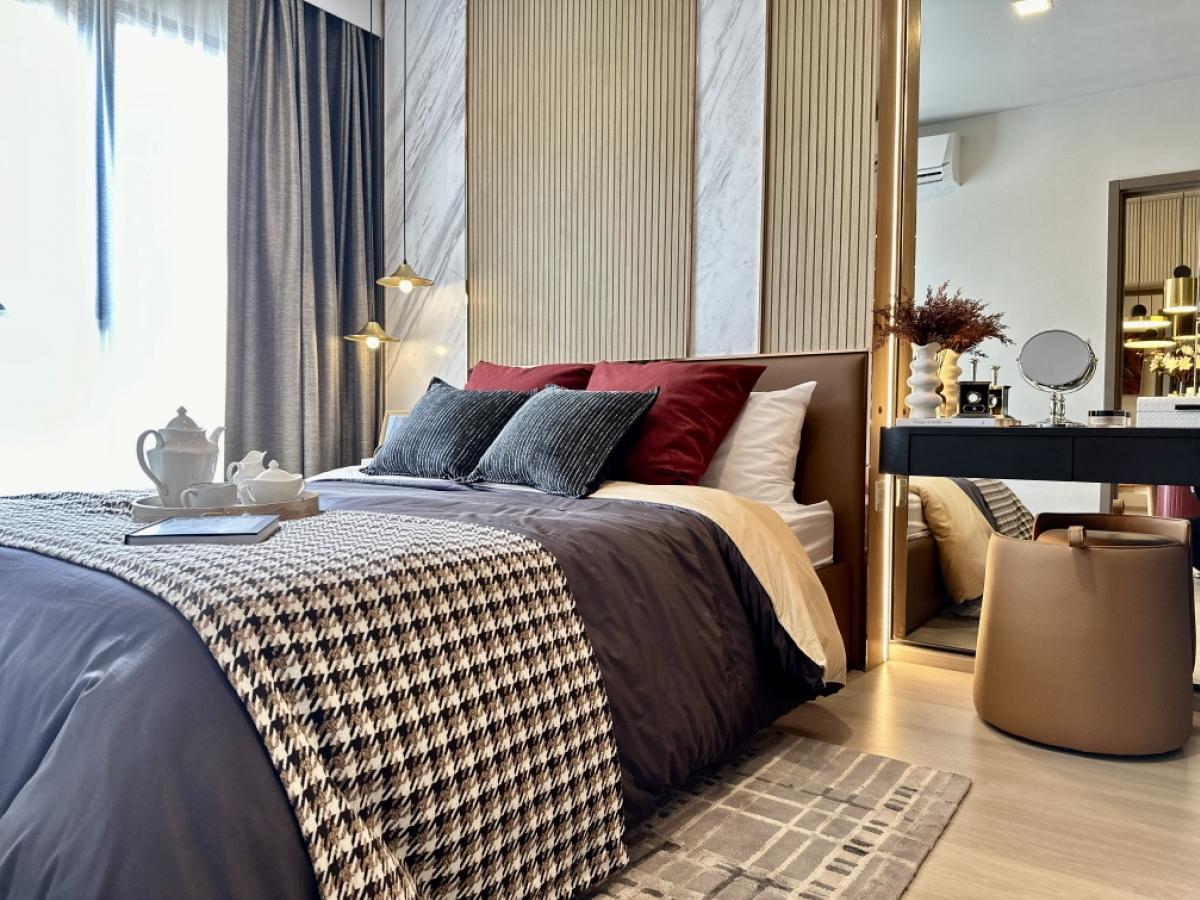 For SaleCondoLadprao, Central Ladprao : 🔥𝐒𝐔𝐏𝐄𝐑 𝐃𝐄𝐀𝐋🔥𝐋𝐢𝐟𝐞 𝐏𝐡𝐚𝐡𝐨𝐧-𝐋𝐚𝐝𝐩𝐫𝐚𝐨 𝟎 meters 🚅𝐁𝐓𝐒 next to Central Ladprao, few private units, best price💯, starting at 𝟒.𝟕  million* Call 📱𝟎𝟔𝟐-𝟓𝟐𝟔-𝟔𝟓𝟗𝟎